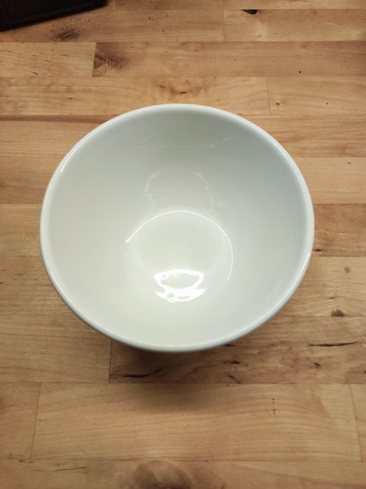 Biała miska porcelanowa mała