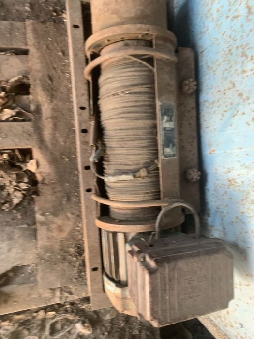 Продам лебедку на 1000кг