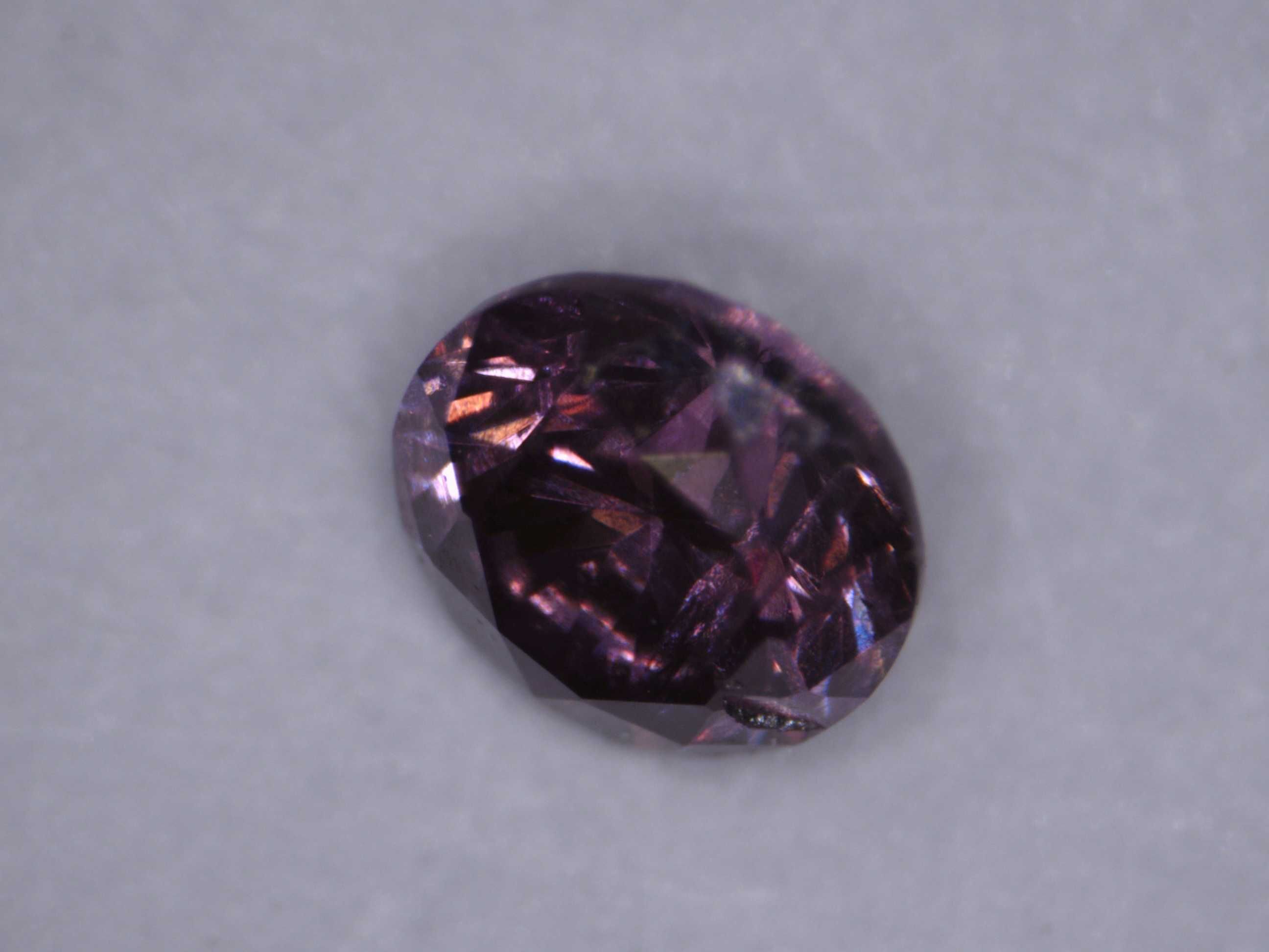 Diament 0.03ct Fioletowy Brylant SI2