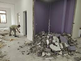 Демонтажные работы перепланировка квартира, Демонтаж старых домов