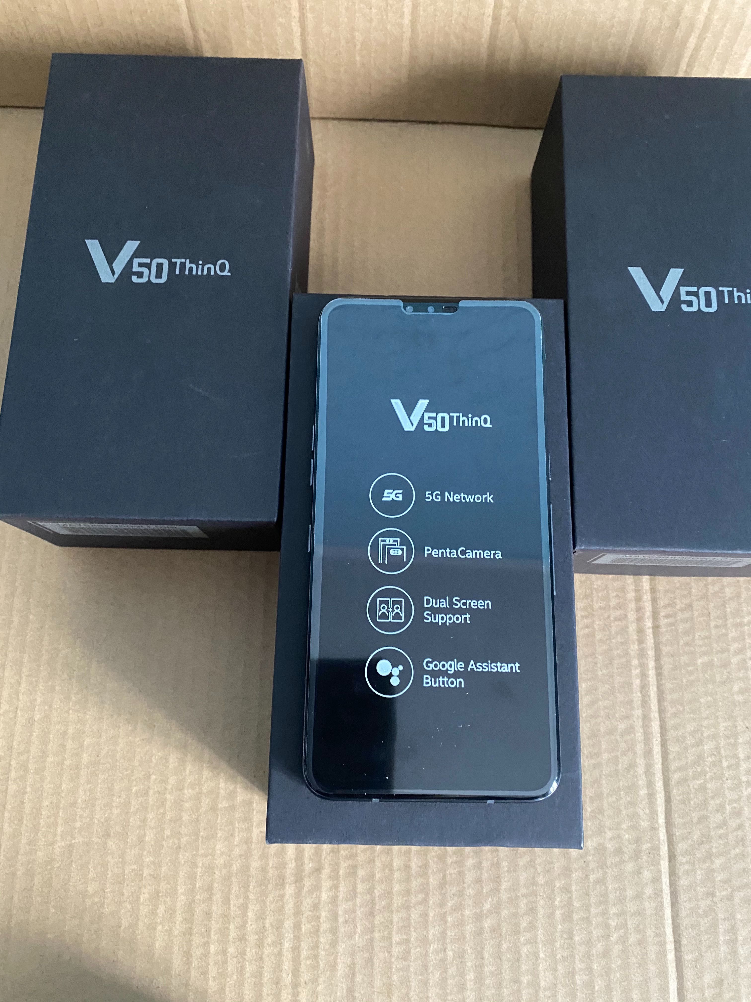 Продам телефон LG V50 ThinQ 6/128 Гб.