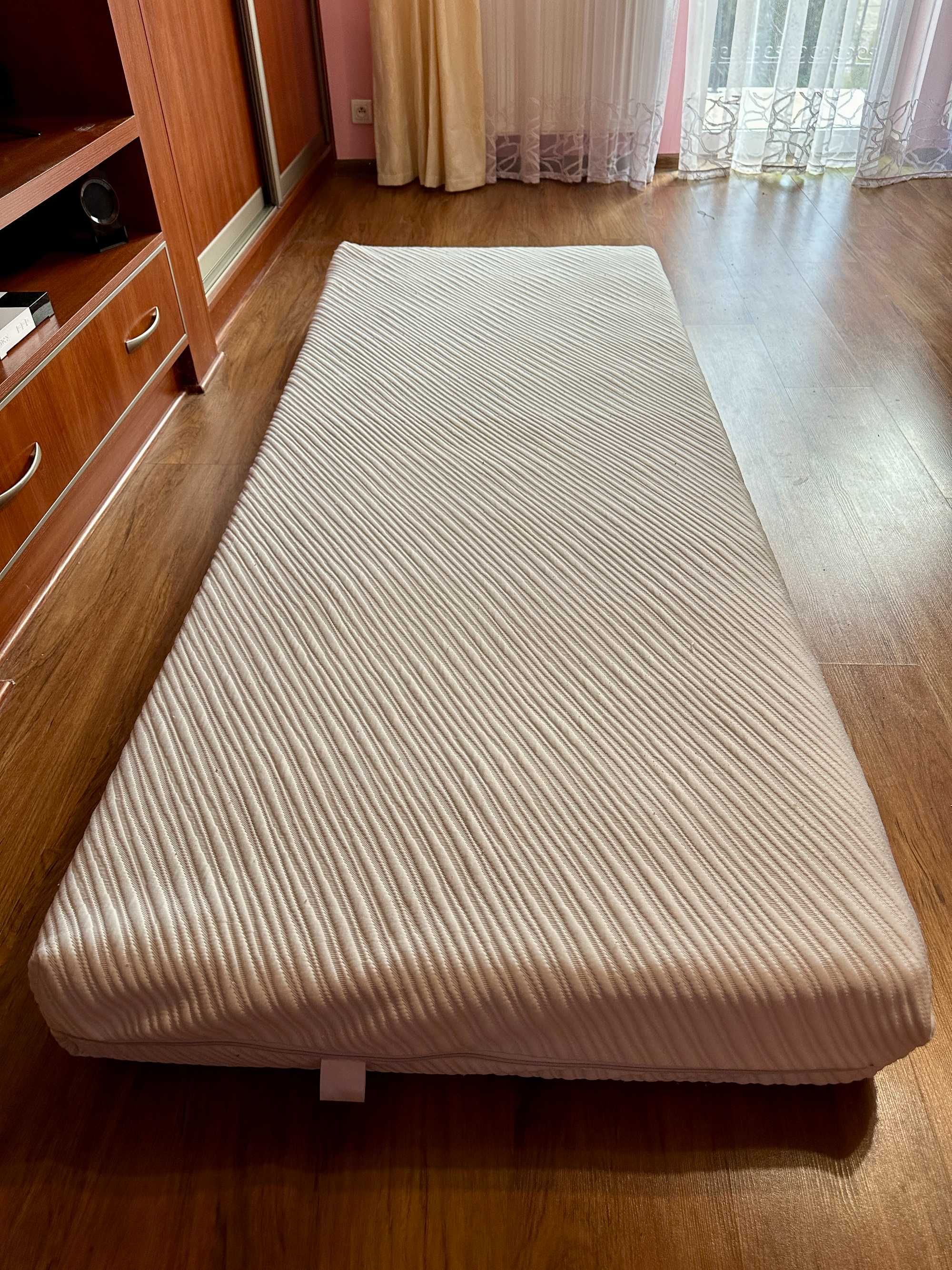 Sprzedam materac 80x200 cm – twardy, w dobrym stanie