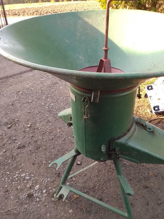 Sita śrutownik zboża Bąk