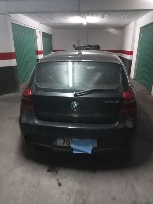BMW 120d com batida de motor
