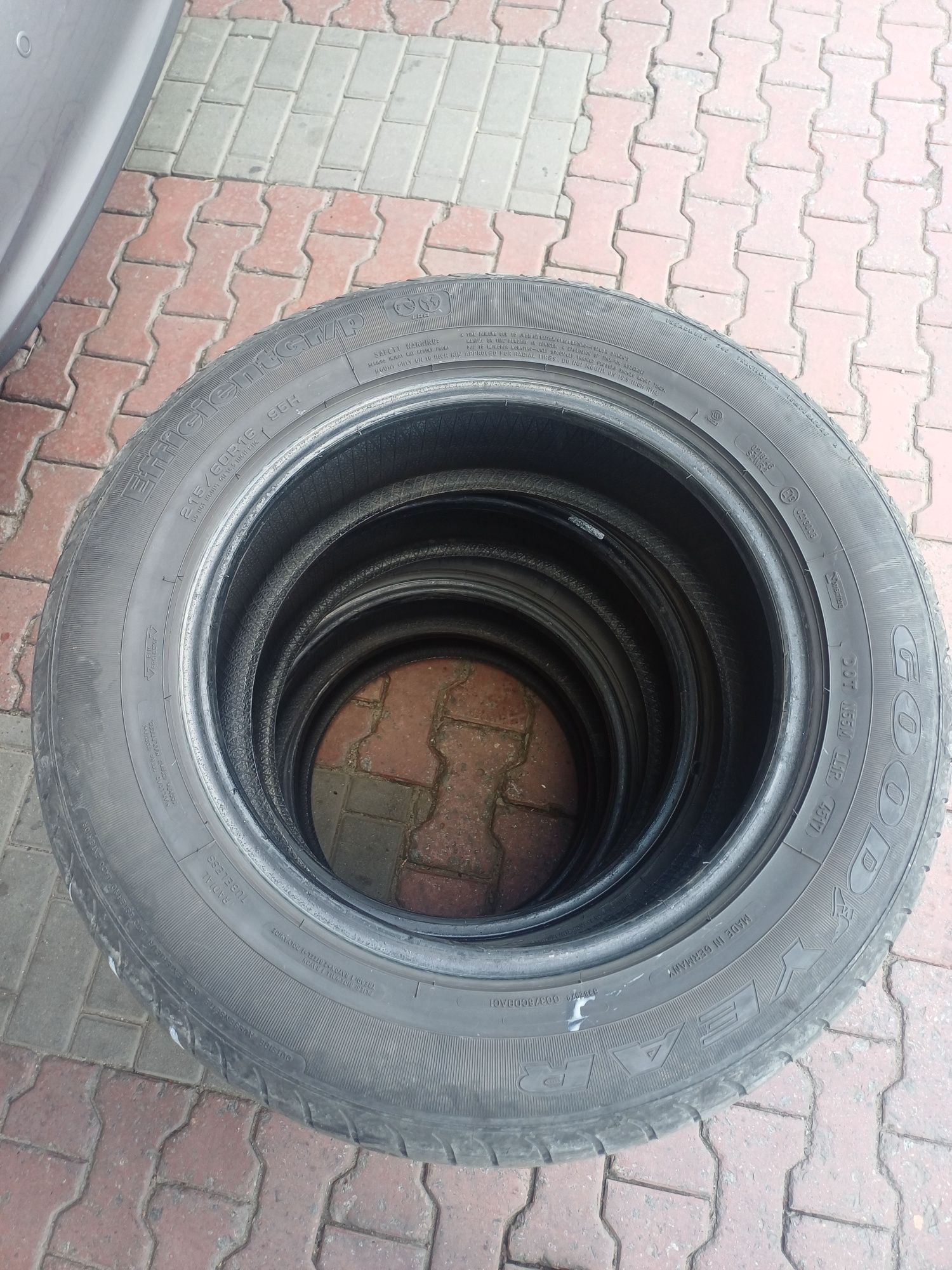 Продам хорошую летнюю резину б/у