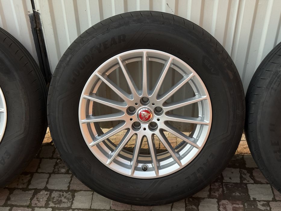 Комплект оригінальних дисків з гумою, 18/ 5x108, ET45, Jaguar
