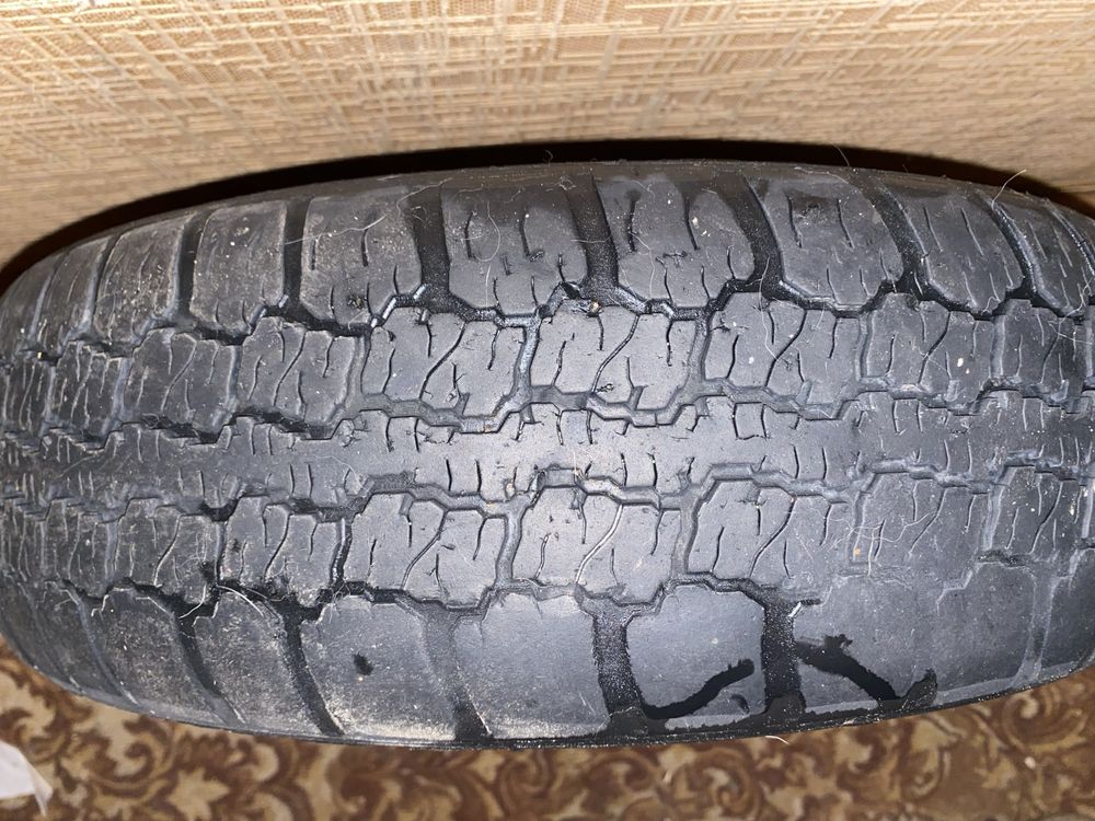 Продам колесо 165/70R13