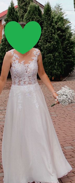 Suknia ślubna - delikatna, klasyczna