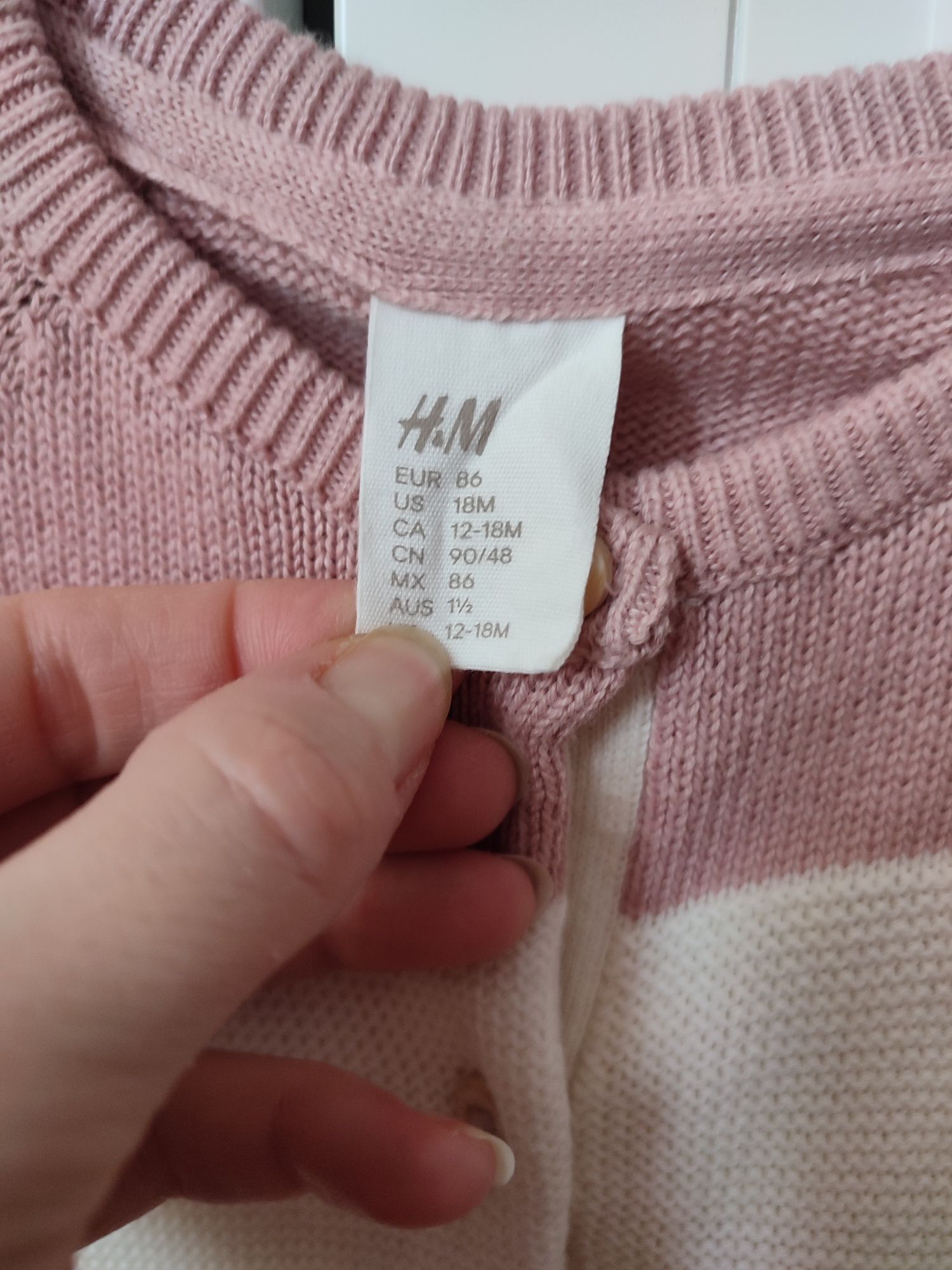Sweter hm 86 dzianina splot na guziczki w pasy paski kremowy różowy