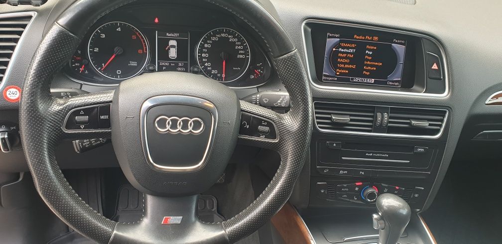 Audi  Q5  quattro