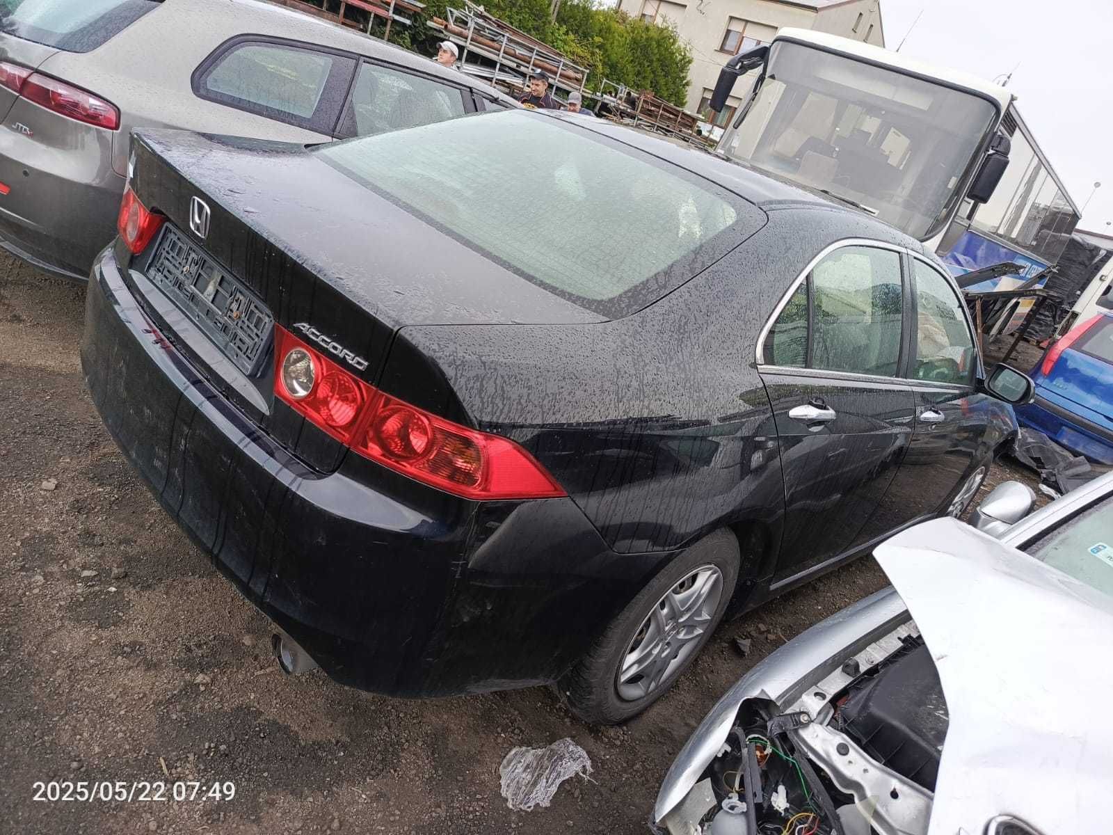 Honda accord CL7 drzwi maska zderzak drzwi  na części