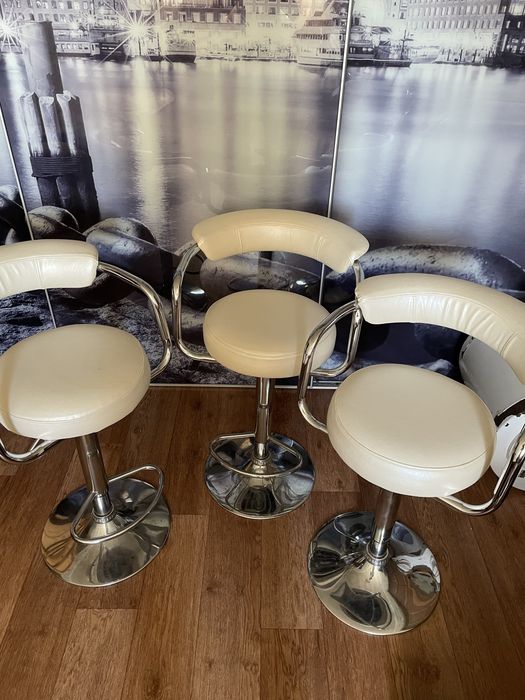 Стільці барні ,механизм як новий