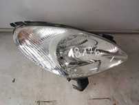 Citroen Xsara Picasso 99-04 r. Lampa Przód Prawa