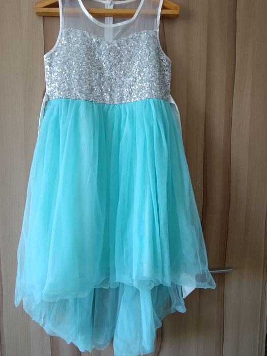 Дитячі святкові сукні і вишиванки