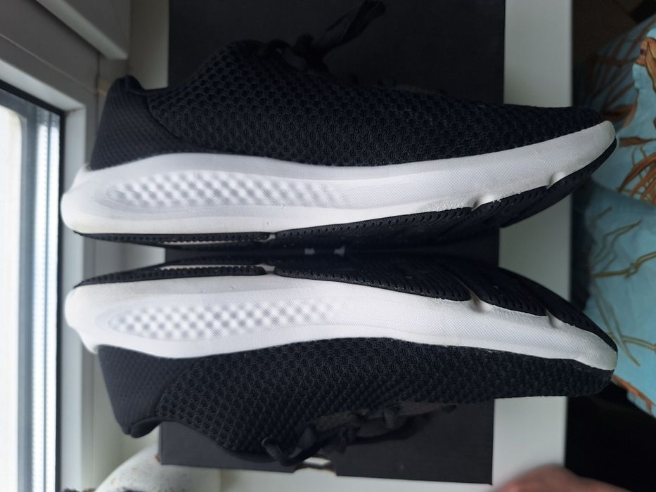 Кросівки  Under Armour  38 р