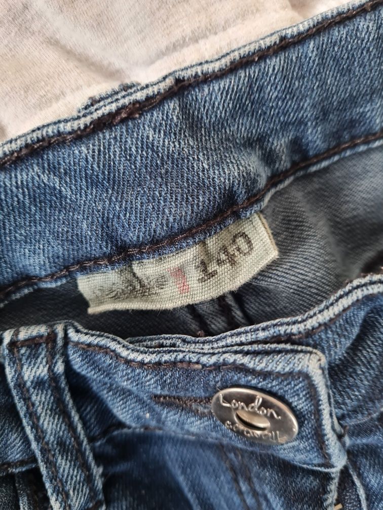 Komplet spodnie jeans+bezrekawnik rozm.140