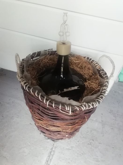 Balon na wino z koszem 15 litrów