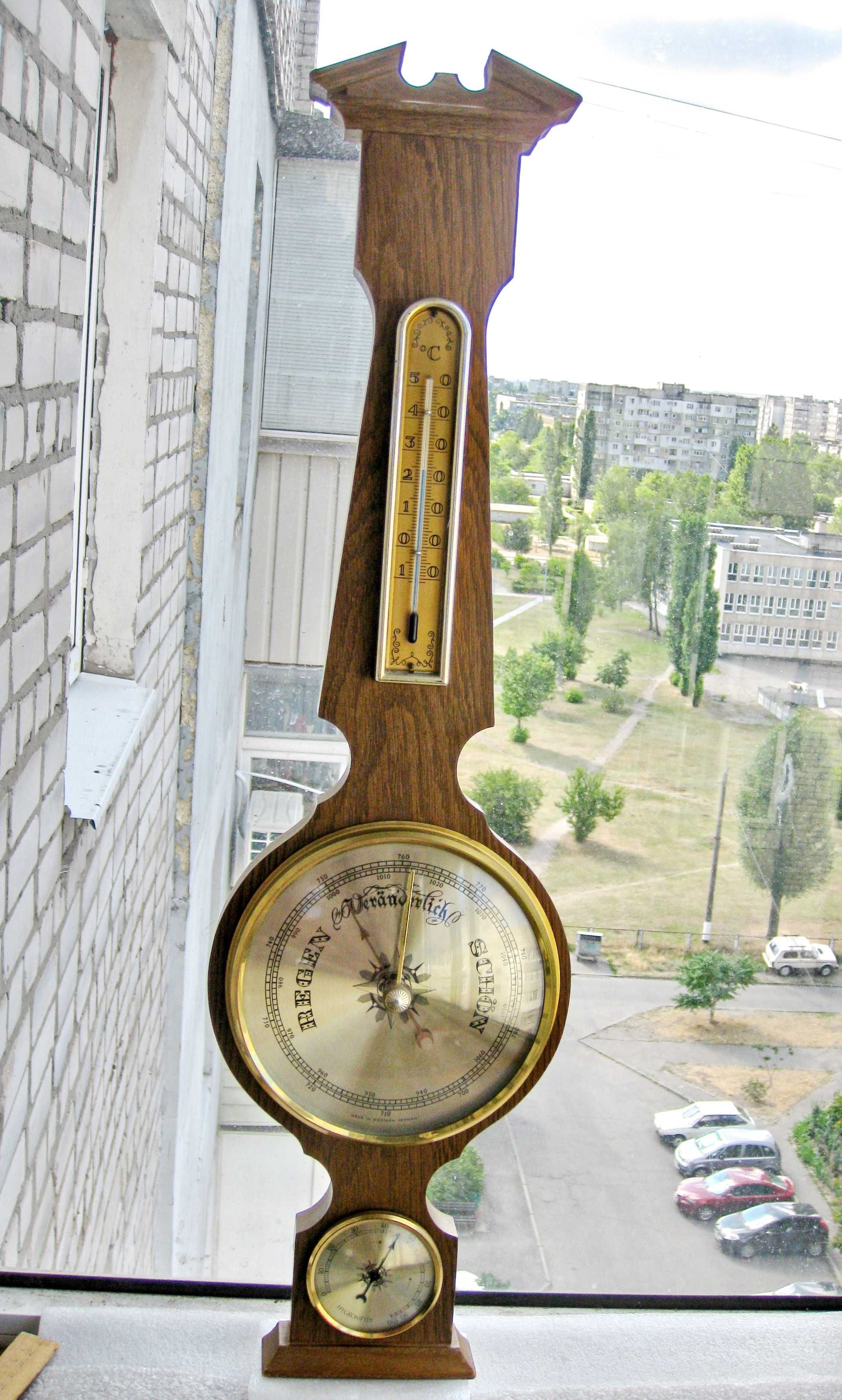 Барометр, метеостанция . Сделано в западной Германии. L 67 см.