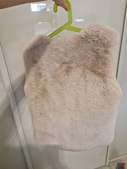 Futrzana kamizelka 9-10 lat