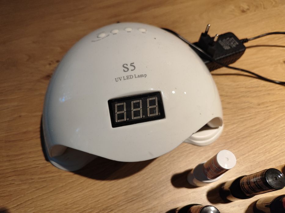 Lampa UV paznokcie hybryda +gratis