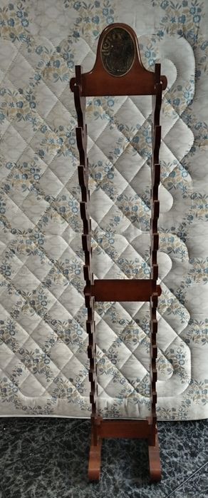 Expositor de pistolas ou espadas