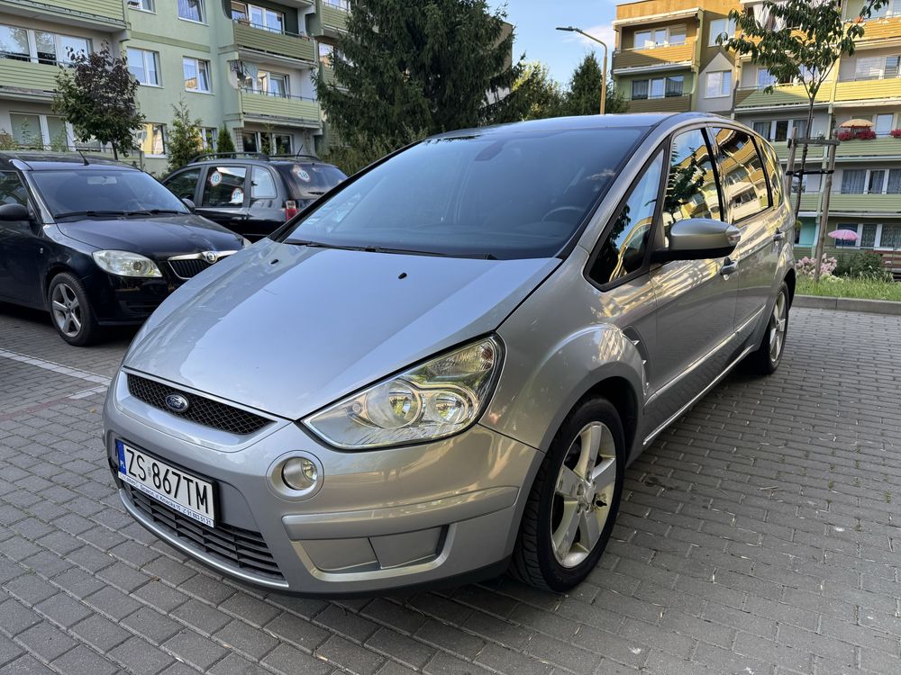 Ford S-Max Zadbany