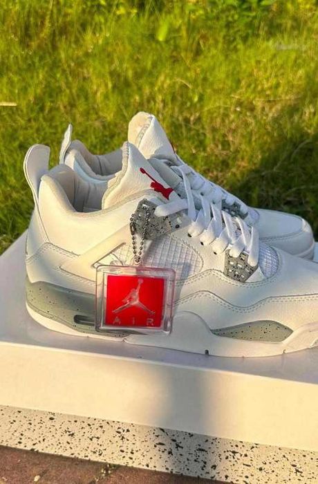 Buty meskie Mokasyny Jordan 4 Retro White Oreo R.38