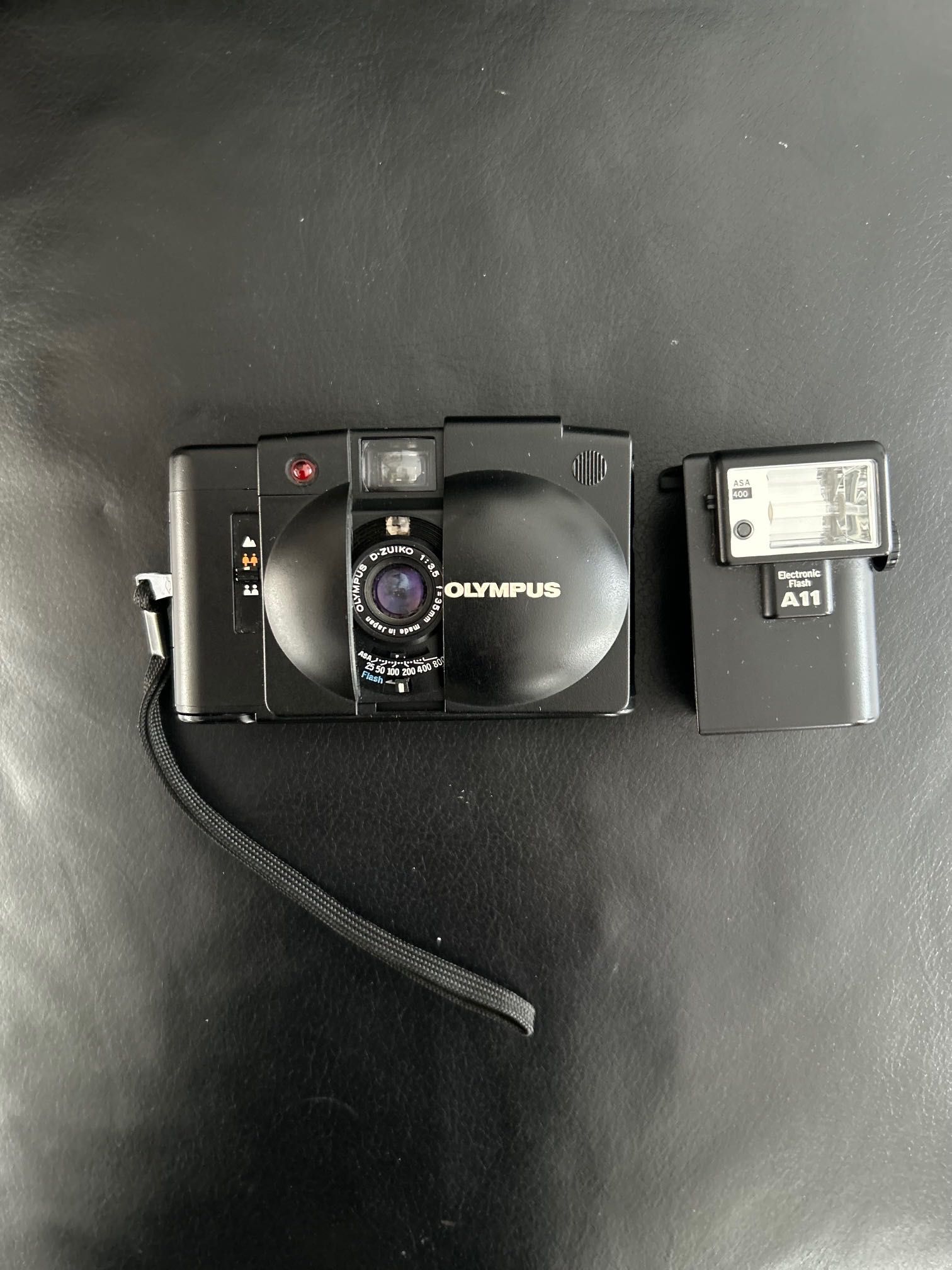 Máquina fotografica OLYMPUS XA2