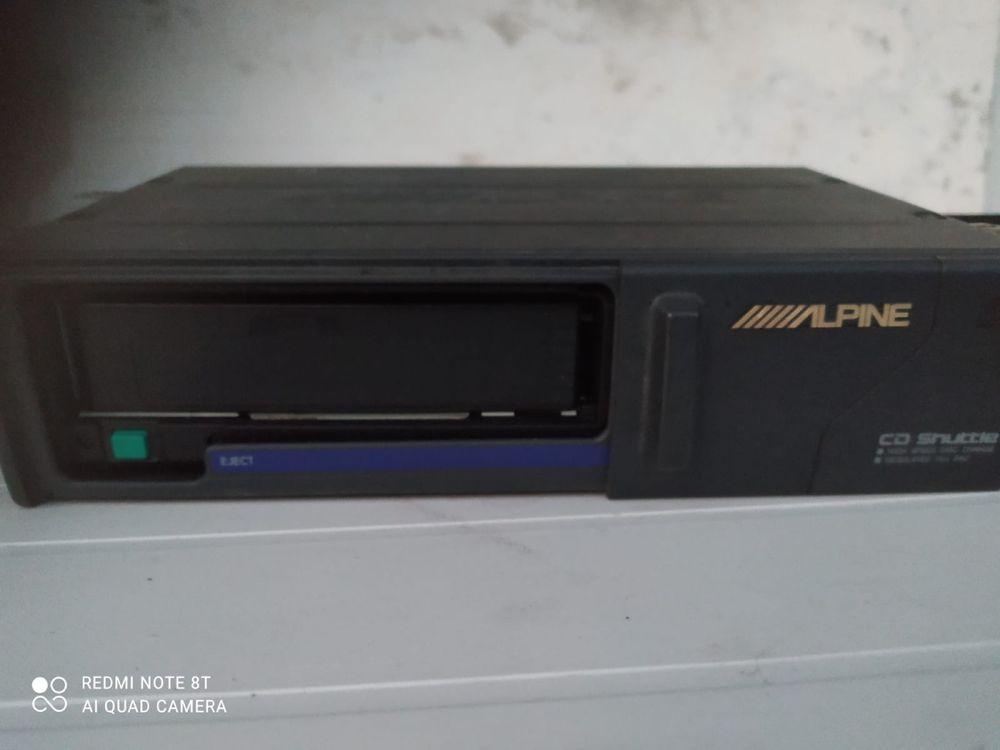Amplificador + Caixa de Cd’s