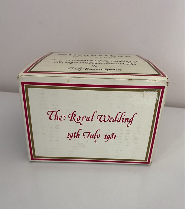 Порцелянова чашка колекційна Царське весілля