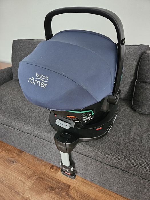 Fotelik z bazą Britax Romer baby-safe 3 i-size