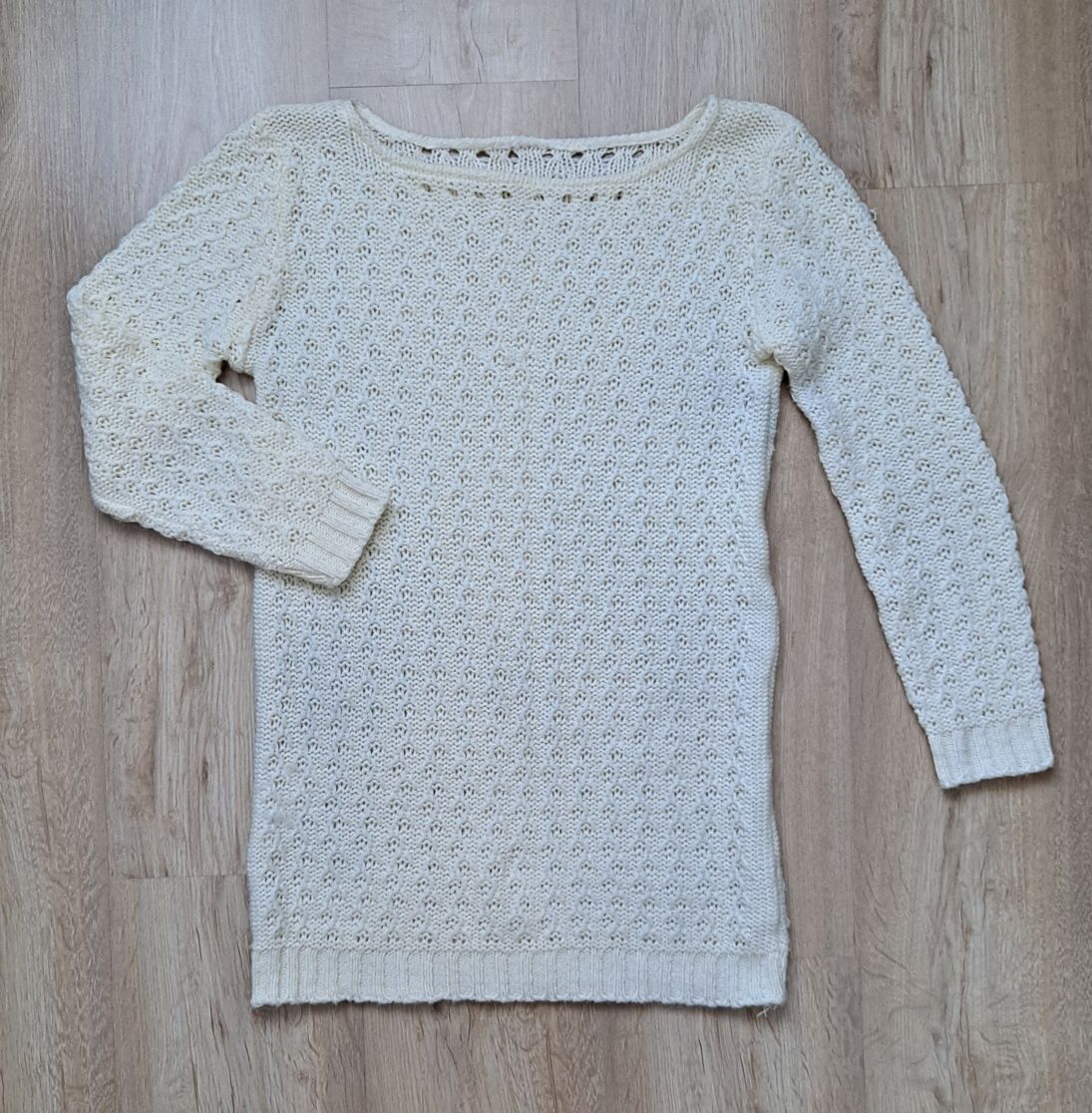 Sweter sweterek kremowy dłuższy