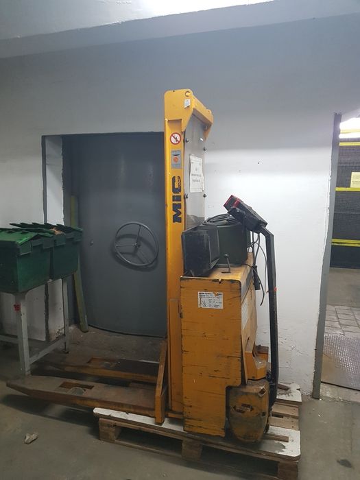 Електро штабелер самохідний jungheinrich новий аккумулятор