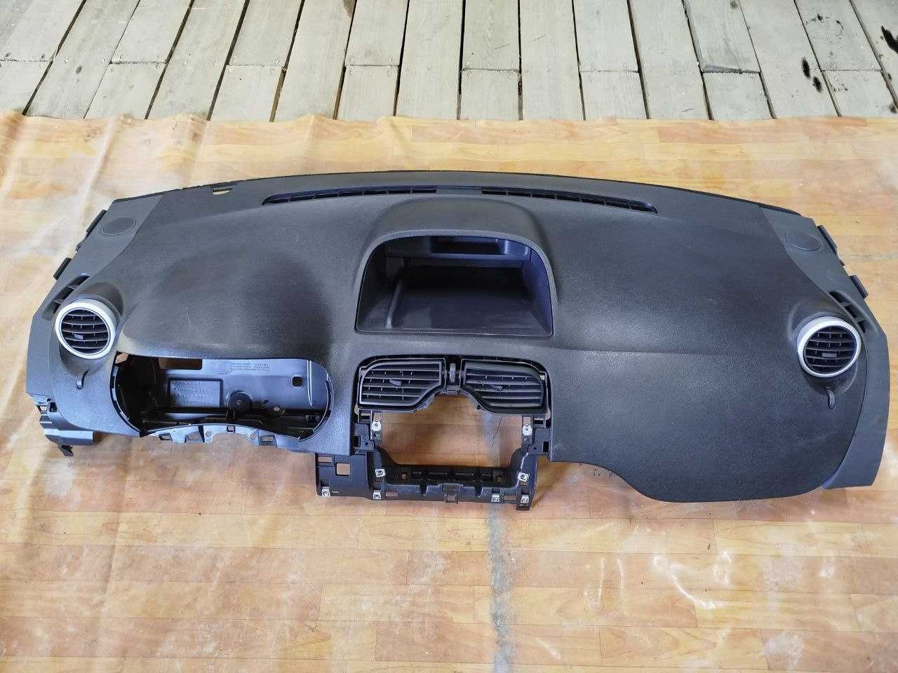 Торпедо Renault Master,Trafic,Kangoo,Megane,Scenic,Zoe,Laguna та інші.