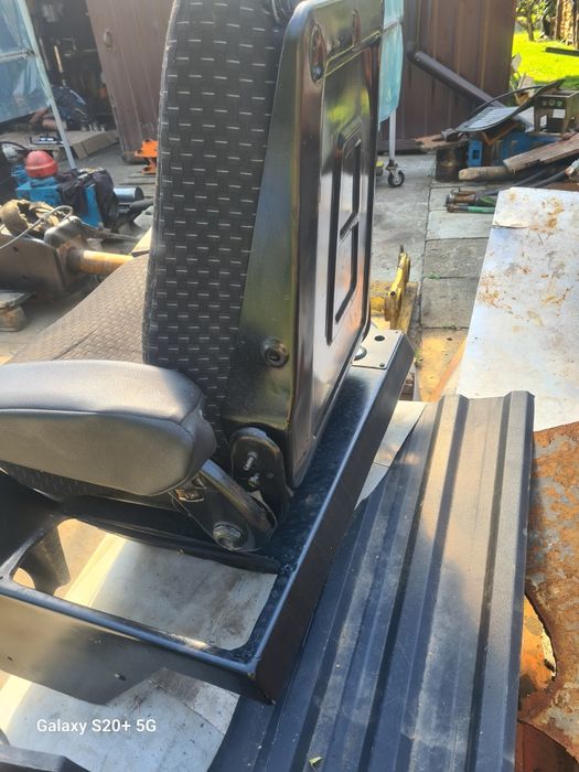 Siedzisko z koparki atlas