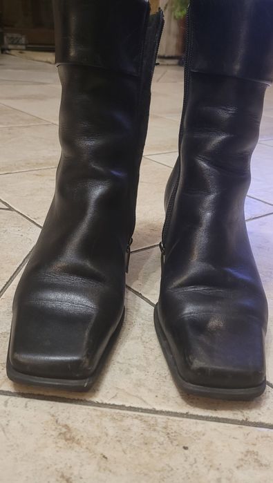 Czarne skórzane ocieplane botki kozaki na stabilnym niskim obcasie r40