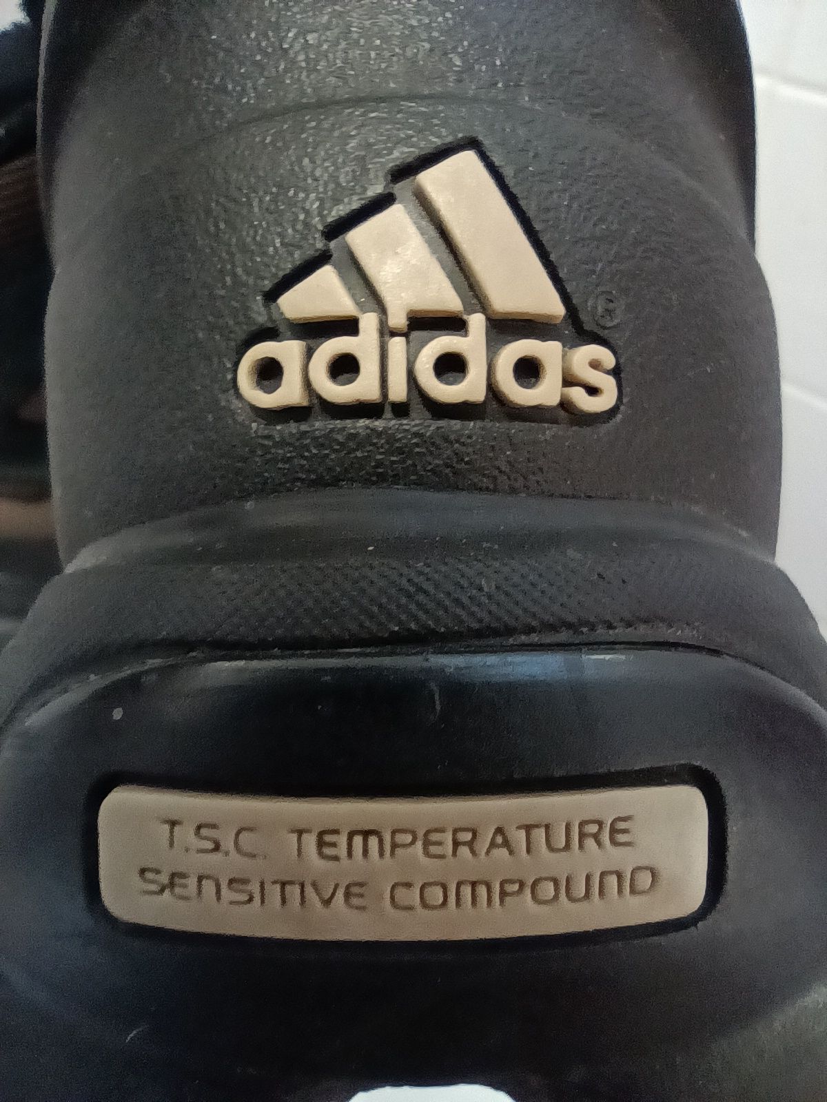 Adidas ClimaProof n. 44