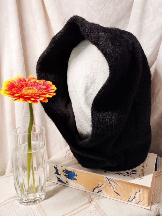 Капор жіночий чорний. Вовна, ангора. Шапка жіноча зимова, осіння