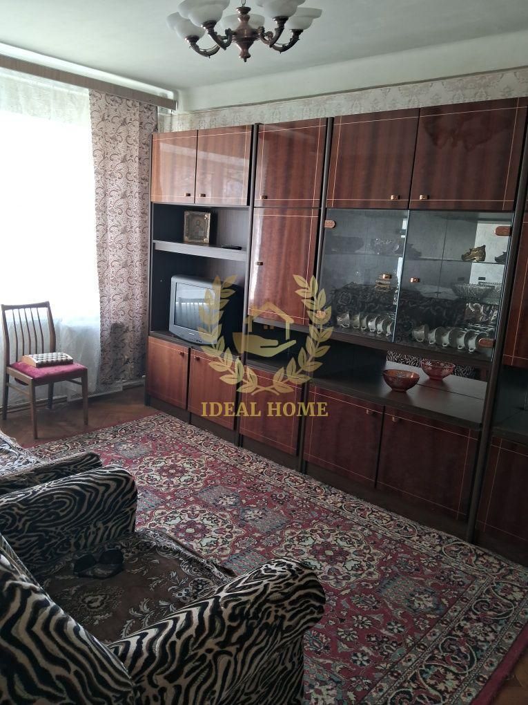Продам двокімнатну квартиру в Дніпровському районі Києва.