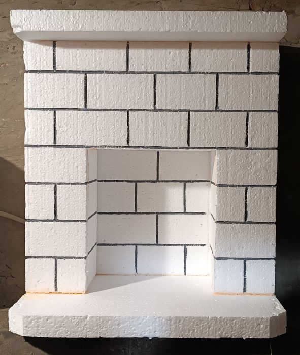 Камін декоративний.