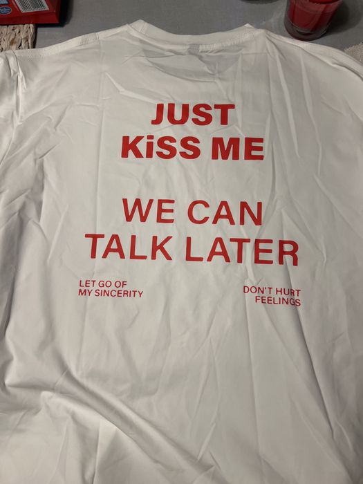 Tshirt branca (we can talk later) nova