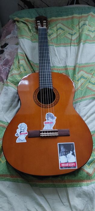 Класична гітара Yamaha CS40