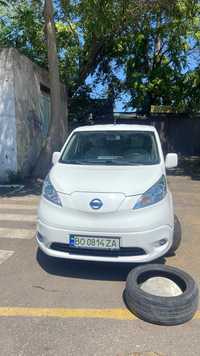 Продам Nissan e-NV200