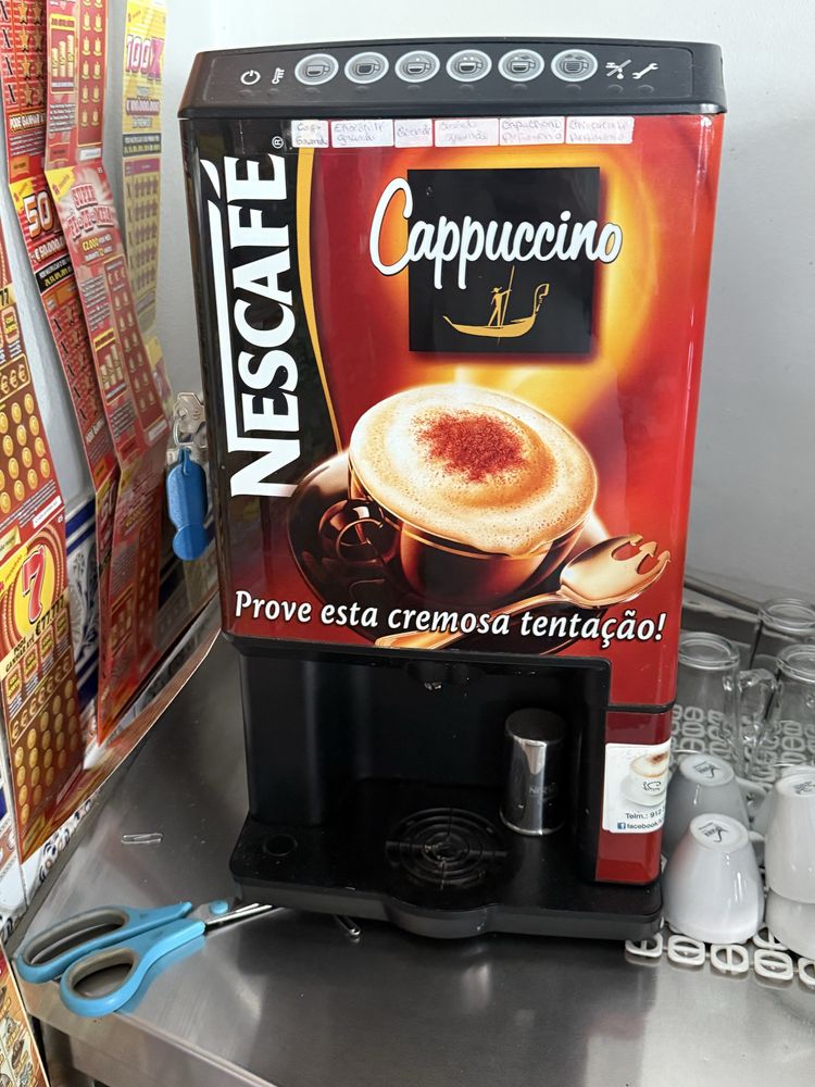 Máquina de capuccino