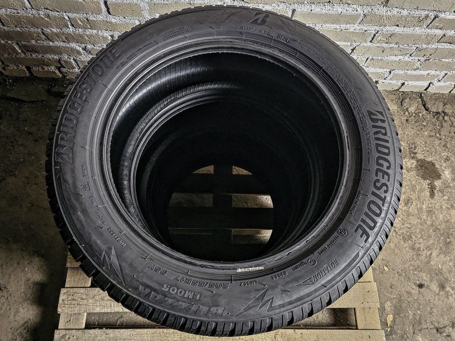 Зимові 205/55r17 Bridgestone | 8mm 2021 | Italy | Як нові/Преміум шини