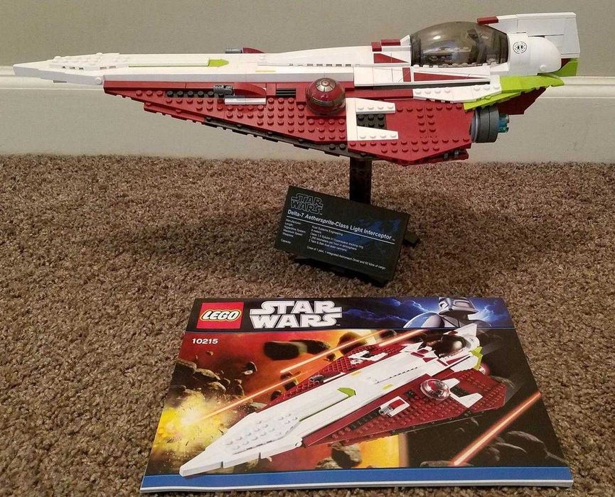 '2010 UCS Lego 10215 Star Wars Obi-Wan's Jedi Starfighter
