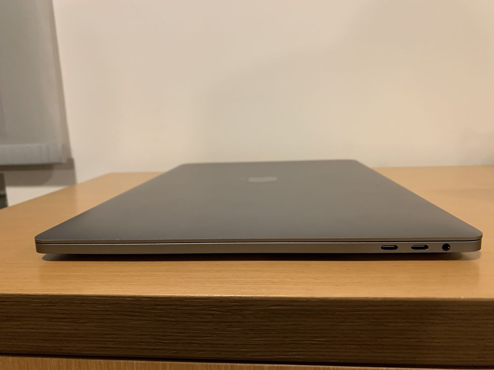 MacBook Pro 15” Late 2017 A1707