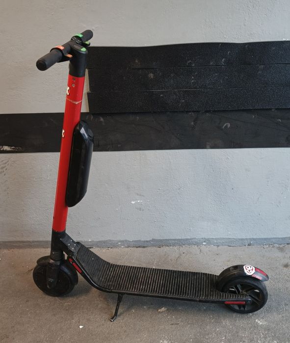Hulajnoga seegway ninebot es1