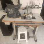 Máquina de corte e coser industrial