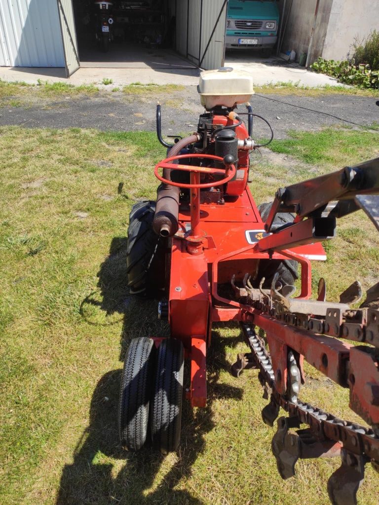 Koparka łańcuchowa Ditch Witch